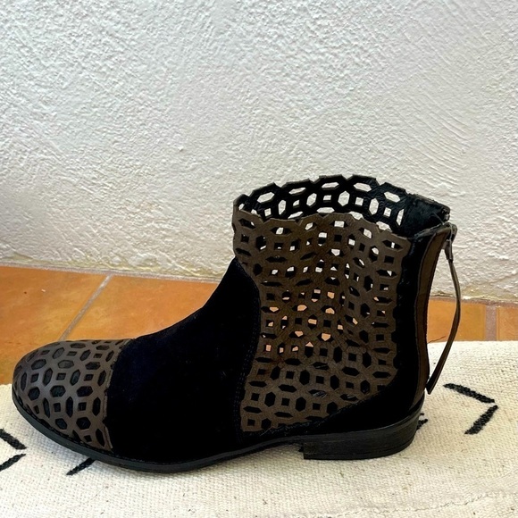 Rebel Women’s Stencil Cut Black Suede and Brown Leather Bootie with 1” heel -8.5 - Picture 4 of 9